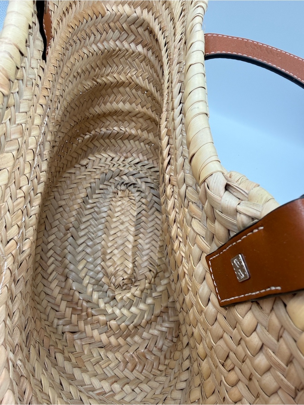 Loewe Natural Straw Raffia Tote with Tan Leather Trim - Picture 4 of 7